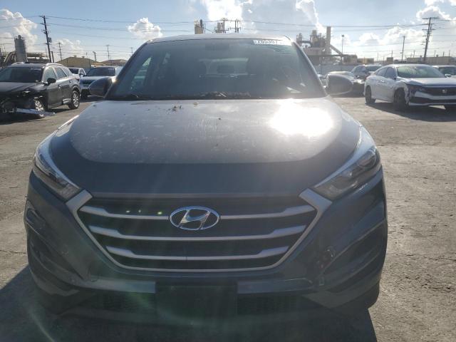 Photo 4 VIN: KM8J23A41HU550261 - HYUNDAI TUCSON SE 