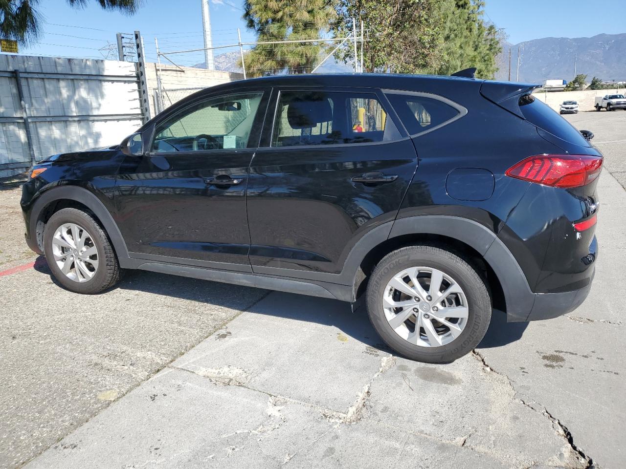 Photo 1 VIN: KM8J23A41LU275435 - HYUNDAI TUCSON 