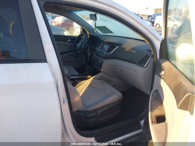 Photo 4 VIN: KM8J23A42HU413703 - HYUNDAI TUCSON 