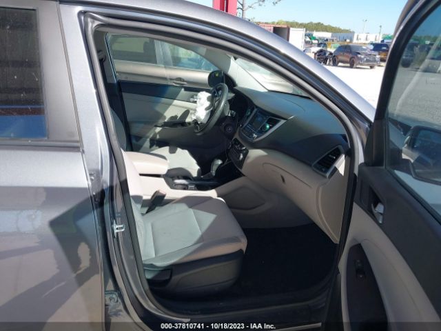 Photo 4 VIN: KM8J23A43GU197066 - HYUNDAI TUCSON 