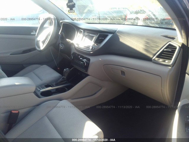 Photo 4 VIN: KM8J23A43HU266582 - HYUNDAI TUCSON 