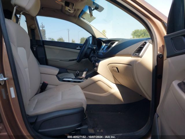 Photo 4 VIN: KM8J23A43HU394918 - HYUNDAI TUCSON 