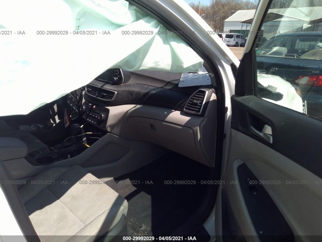 Photo 4 VIN: KM8J23A43KU889112 - HYUNDAI TUCSON 