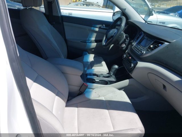 Photo 4 VIN: KM8J23A44HU394829 - HYUNDAI TUCSON 