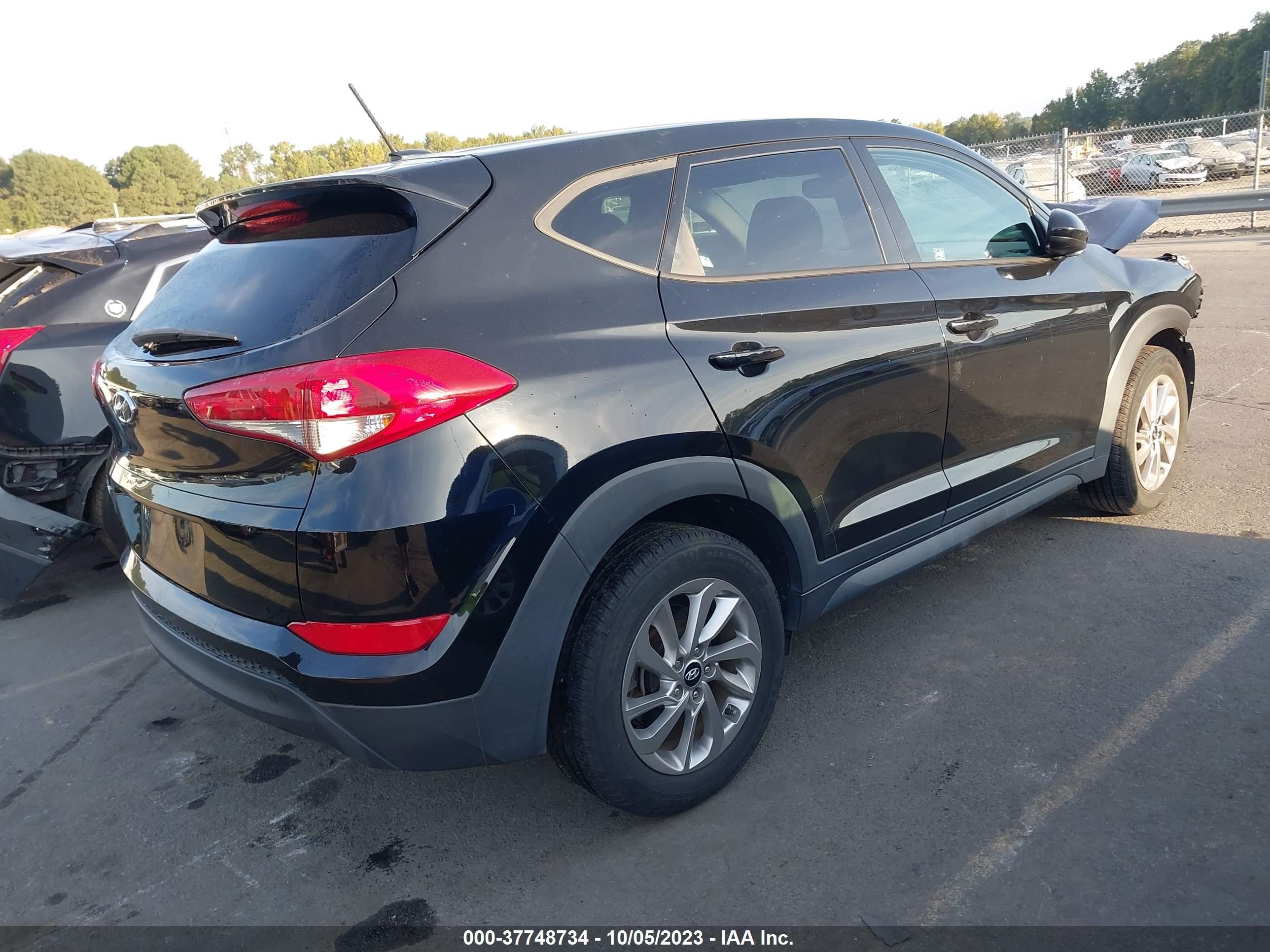 Photo 3 VIN: KM8J23A44HU456908 - HYUNDAI TUCSON 