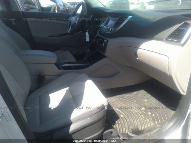 Photo 4 VIN: KM8J23A44HU565661 - HYUNDAI TUCSON 