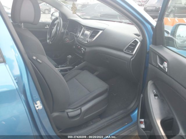 Photo 4 VIN: KM8J23A44HU575994 - HYUNDAI TUCSON 