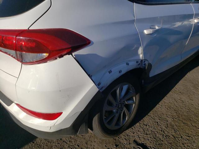 Photo 8 VIN: KM8J23A45GU110932 - HYUNDAI TUCSON SE 