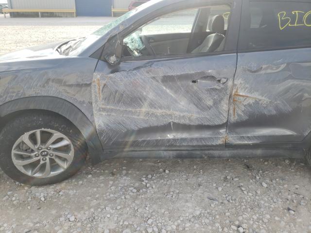 Photo 8 VIN: KM8J23A45GU158740 - HYUNDAI TUCSON SE 