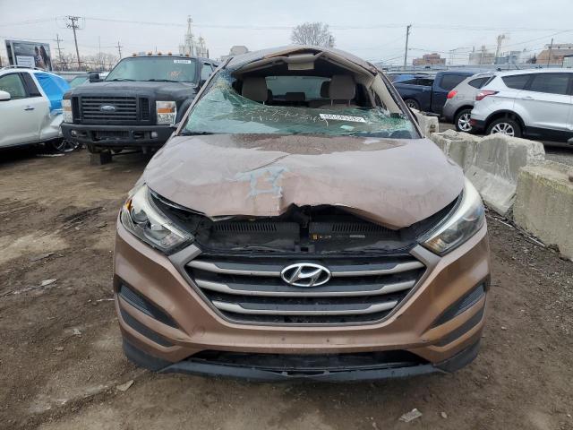 Photo 4 VIN: KM8J23A45GU237082 - HYUNDAI TUCSON SE 