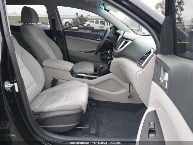 Photo 4 VIN: KM8J23A45HU333179 - HYUNDAI TUCSON 