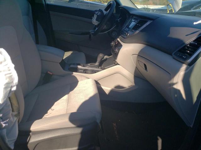 Photo 4 VIN: KM8J23A45HU416448 - HYUNDAI TUCSON SE 