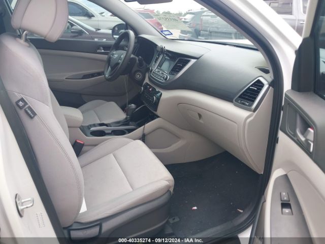 Photo 4 VIN: KM8J23A45HU549288 - HYUNDAI TUCSON 