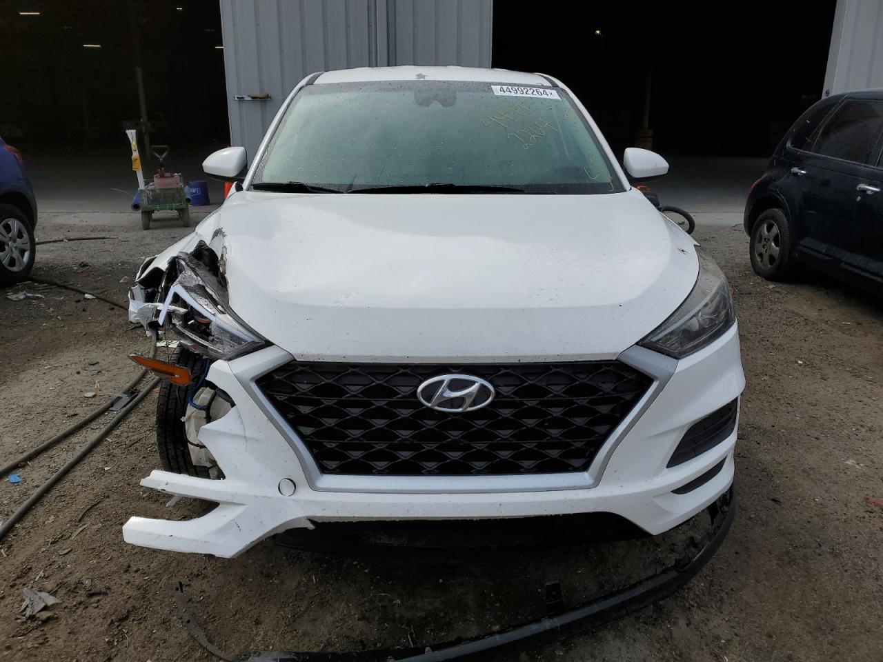 Photo 4 VIN: KM8J23A45KU870061 - HYUNDAI TUCSON 