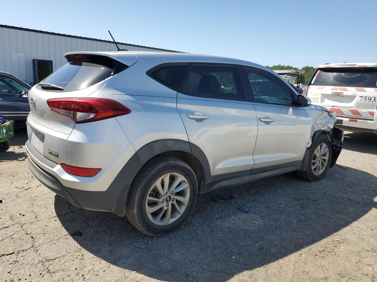 Photo 2 VIN: KM8J23A46GU117923 - HYUNDAI TUCSON 