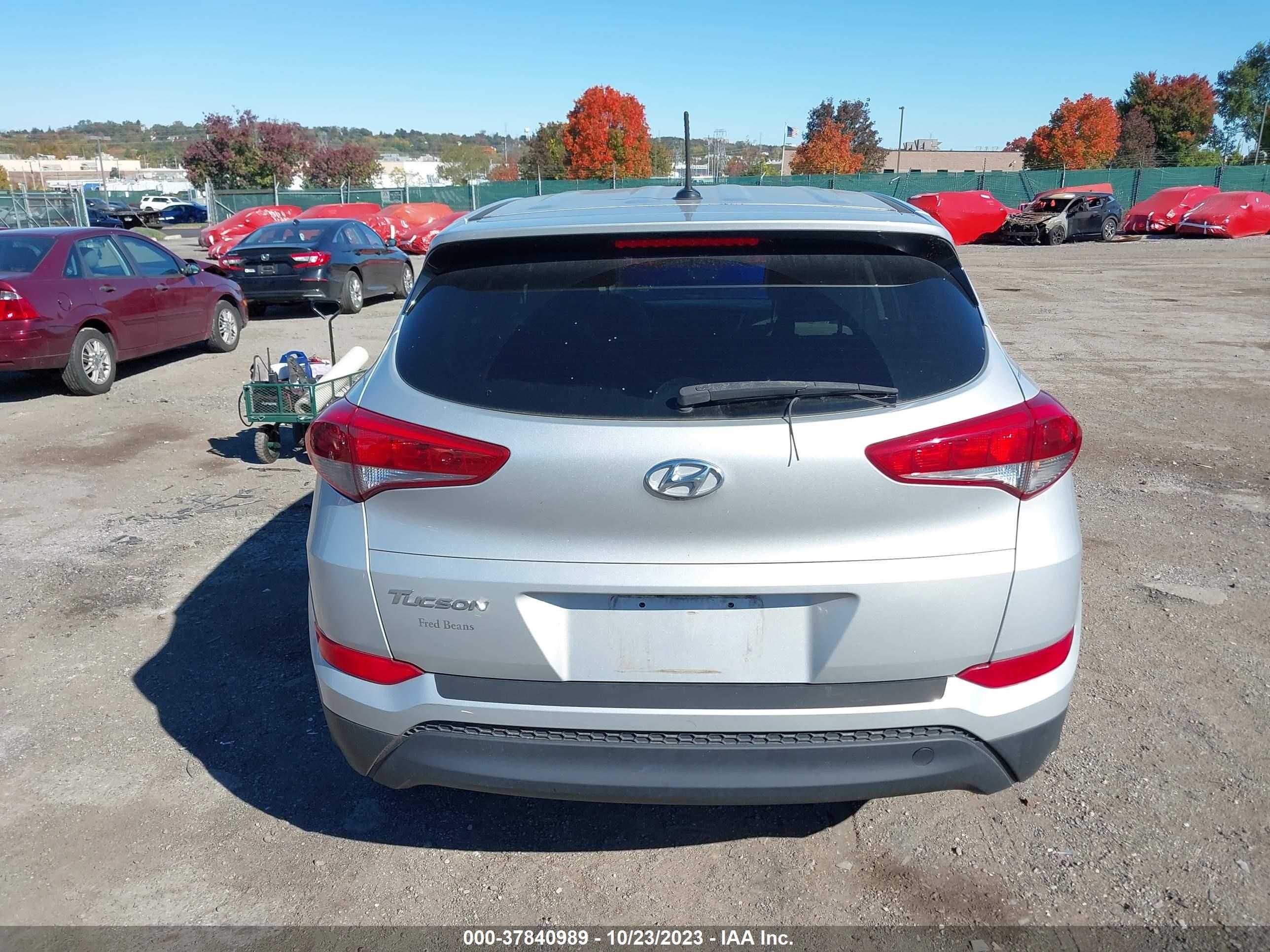 Photo 16 VIN: KM8J23A46HU407483 - HYUNDAI TUCSON 