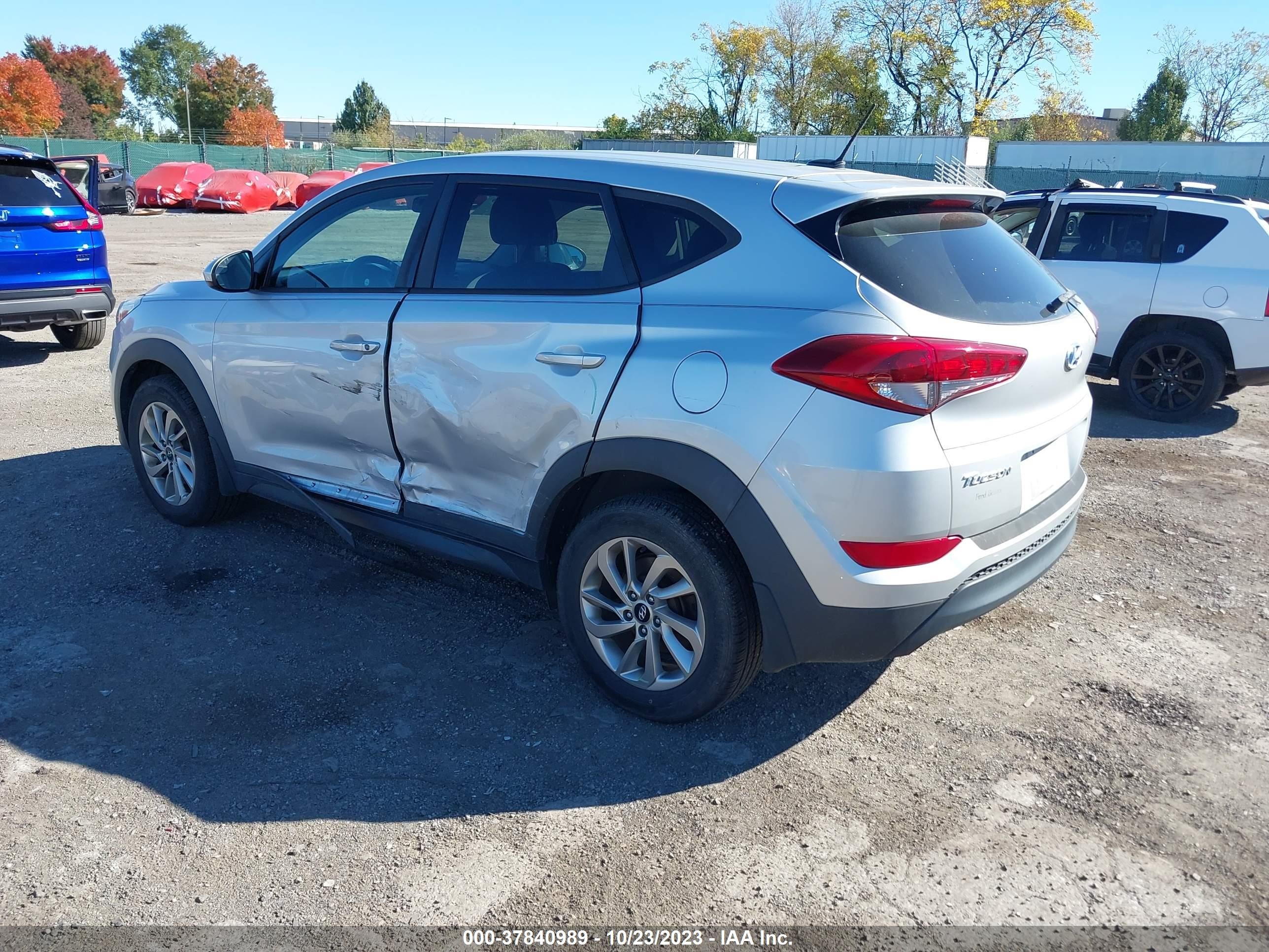 Photo 2 VIN: KM8J23A46HU407483 - HYUNDAI TUCSON 