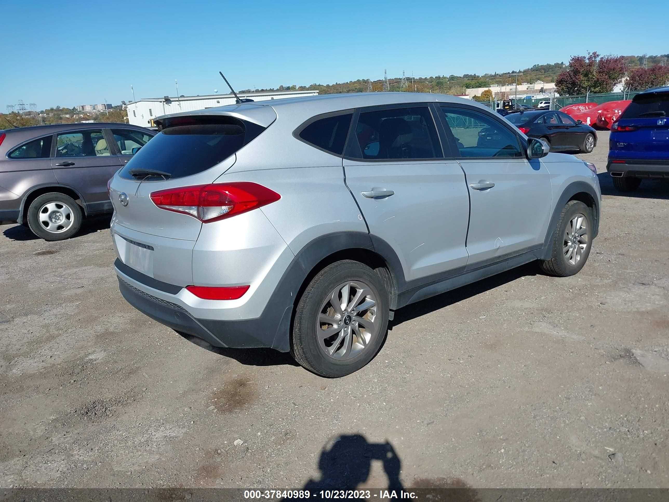 Photo 3 VIN: KM8J23A46HU407483 - HYUNDAI TUCSON 