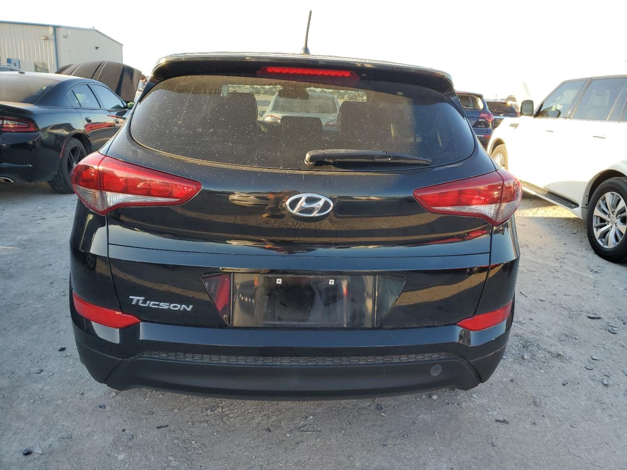 Photo 5 VIN: KM8J23A46JU695673 - HYUNDAI TUCSON 