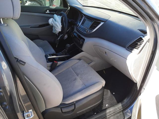 Photo 4 VIN: KM8J23A46JU700953 - HYUNDAI TUCSON SE 