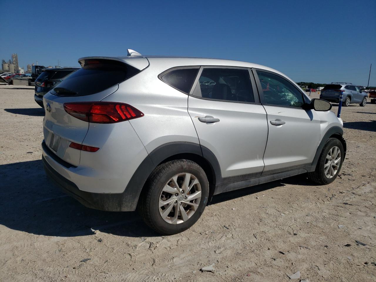 Photo 2 VIN: KM8J23A46KU050099 - HYUNDAI TUCSON 