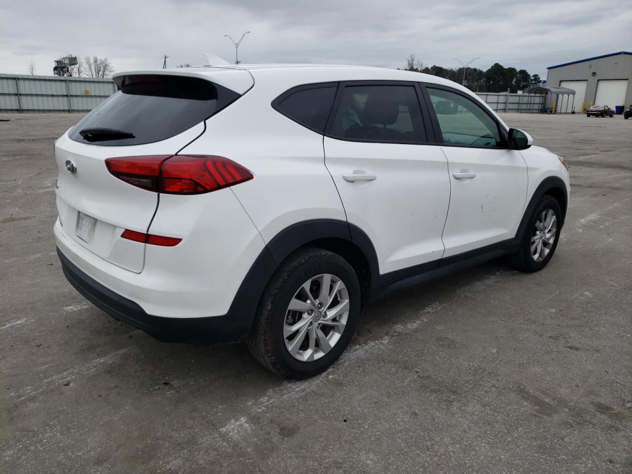 Photo 2 VIN: KM8J23A46KU881800 - HYUNDAI TUCSON 