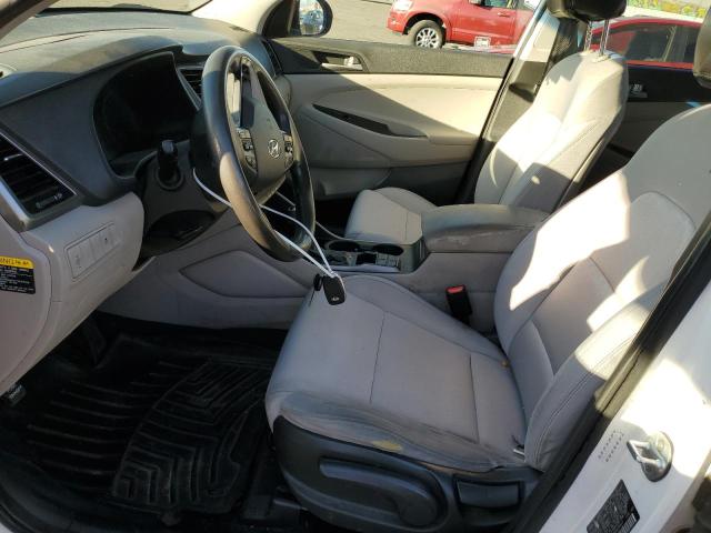 Photo 6 VIN: KM8J23A47HU570417 - HYUNDAI TUCSON SE 