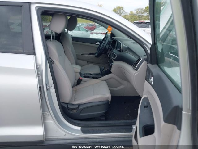 Photo 4 VIN: KM8J23A47KU926873 - HYUNDAI TUCSON 