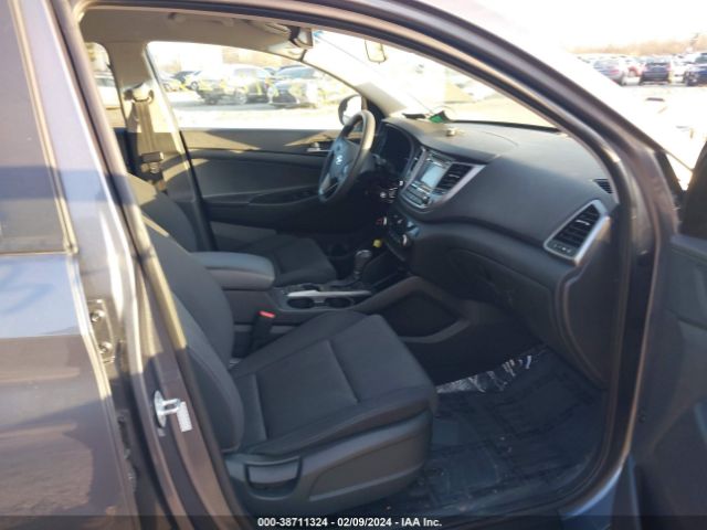 Photo 4 VIN: KM8J23A48HU547213 - HYUNDAI TUCSON 