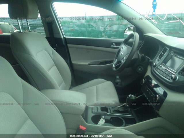 Photo 4 VIN: KM8J23A48JU622997 - HYUNDAI TUCSON 