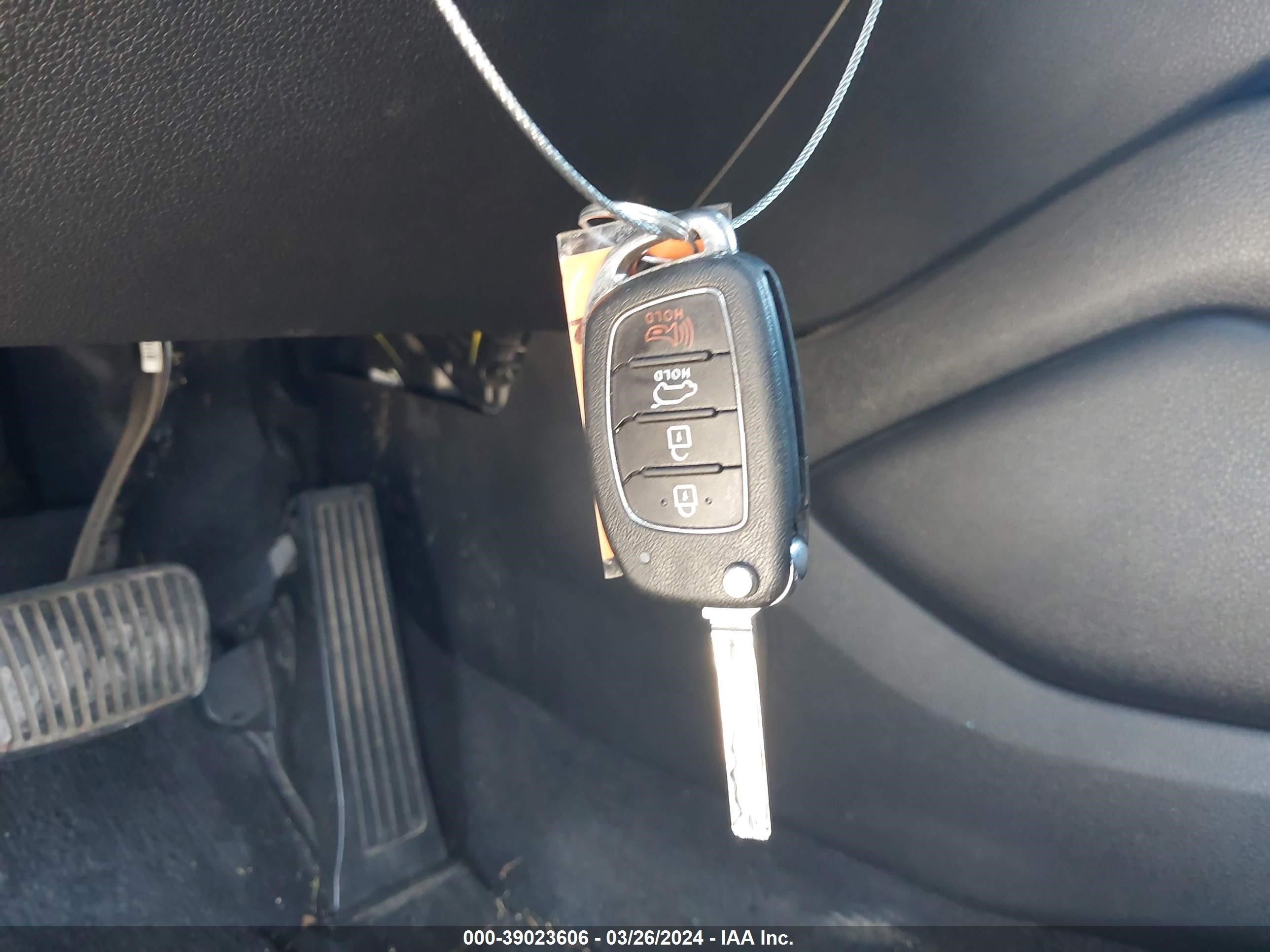 Photo 10 VIN: KM8J23A48KU923335 - HYUNDAI TUCSON 