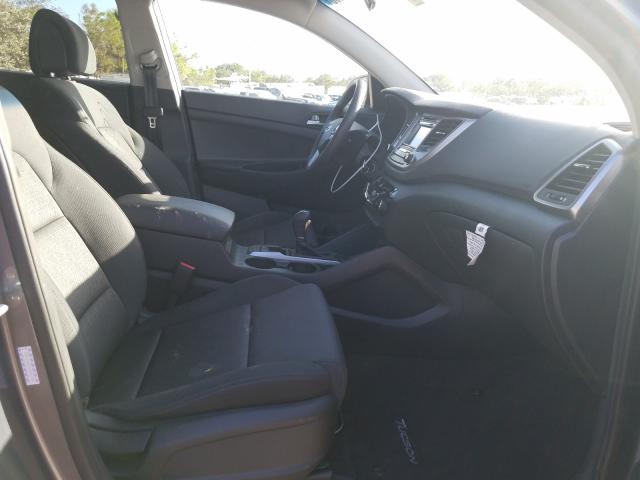 Photo 4 VIN: KM8J23A49HU393188 - HYUNDAI TUCSON SE 