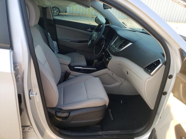 Photo 4 VIN: KM8J23A49HU464826 - HYUNDAI TUCSON SE 