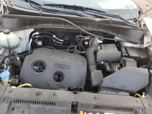 Photo 6 VIN: KM8J23A49HU464826 - HYUNDAI TUCSON SE 