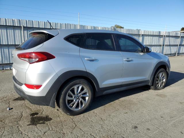 Photo 2 VIN: KM8J23A49HU520215 - HYUNDAI TUCSON 