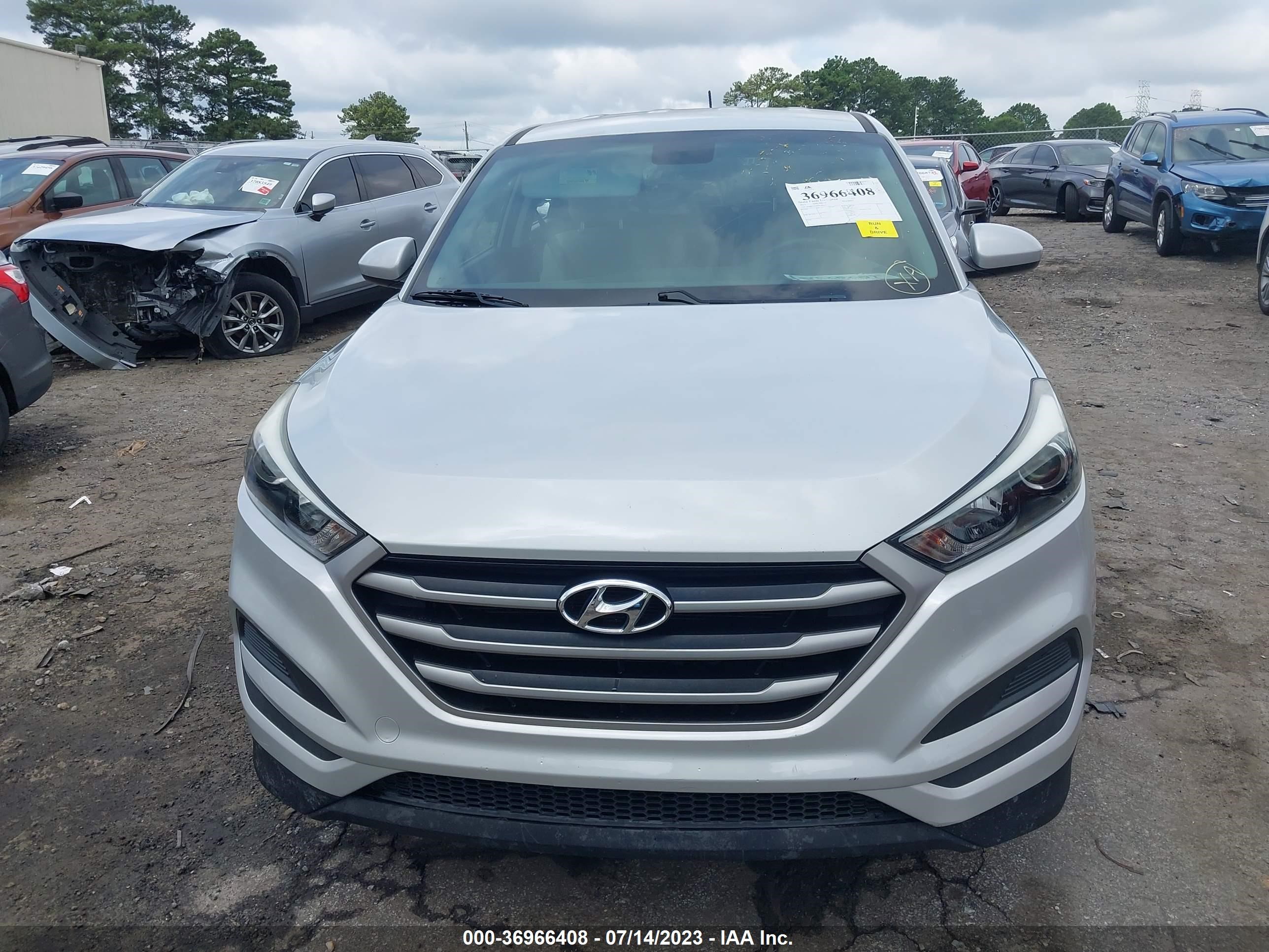 Photo 10 VIN: KM8J23A49HU563632 - HYUNDAI TUCSON 