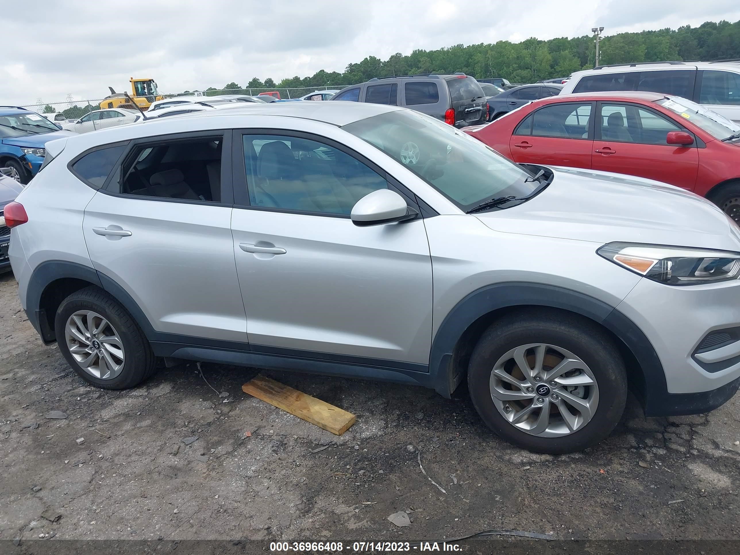 Photo 11 VIN: KM8J23A49HU563632 - HYUNDAI TUCSON 