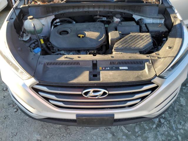 Photo 11 VIN: KM8J23A49JU764856 - HYUNDAI TUCSON SE 