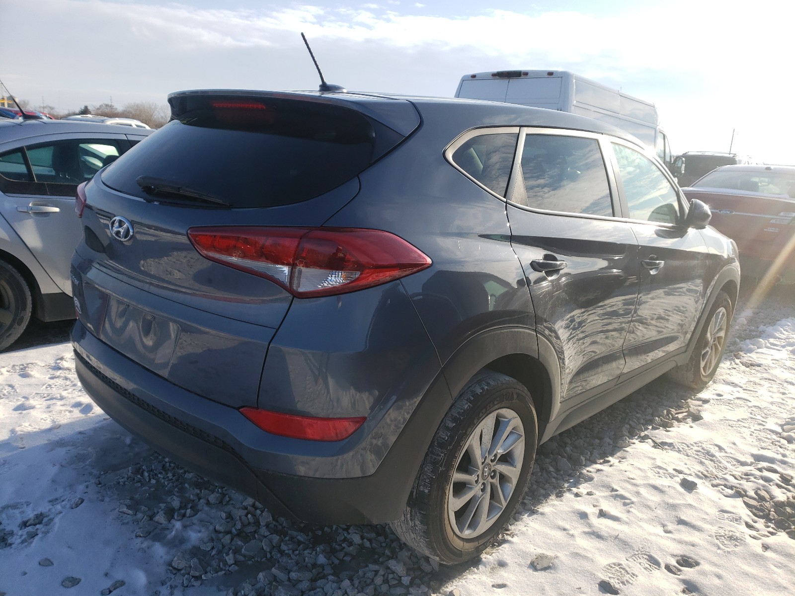 Photo 3 VIN: KM8J23A4XGU155297 - HYUNDAI TUCSON SE 