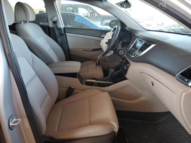 Photo 4 VIN: KM8J23A4XGU161648 - HYUNDAI TUCSON SE 