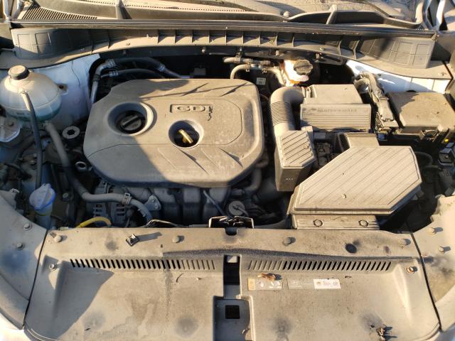 Photo 6 VIN: KM8J23A4XGU233433 - HYUNDAI TUCSON SE 