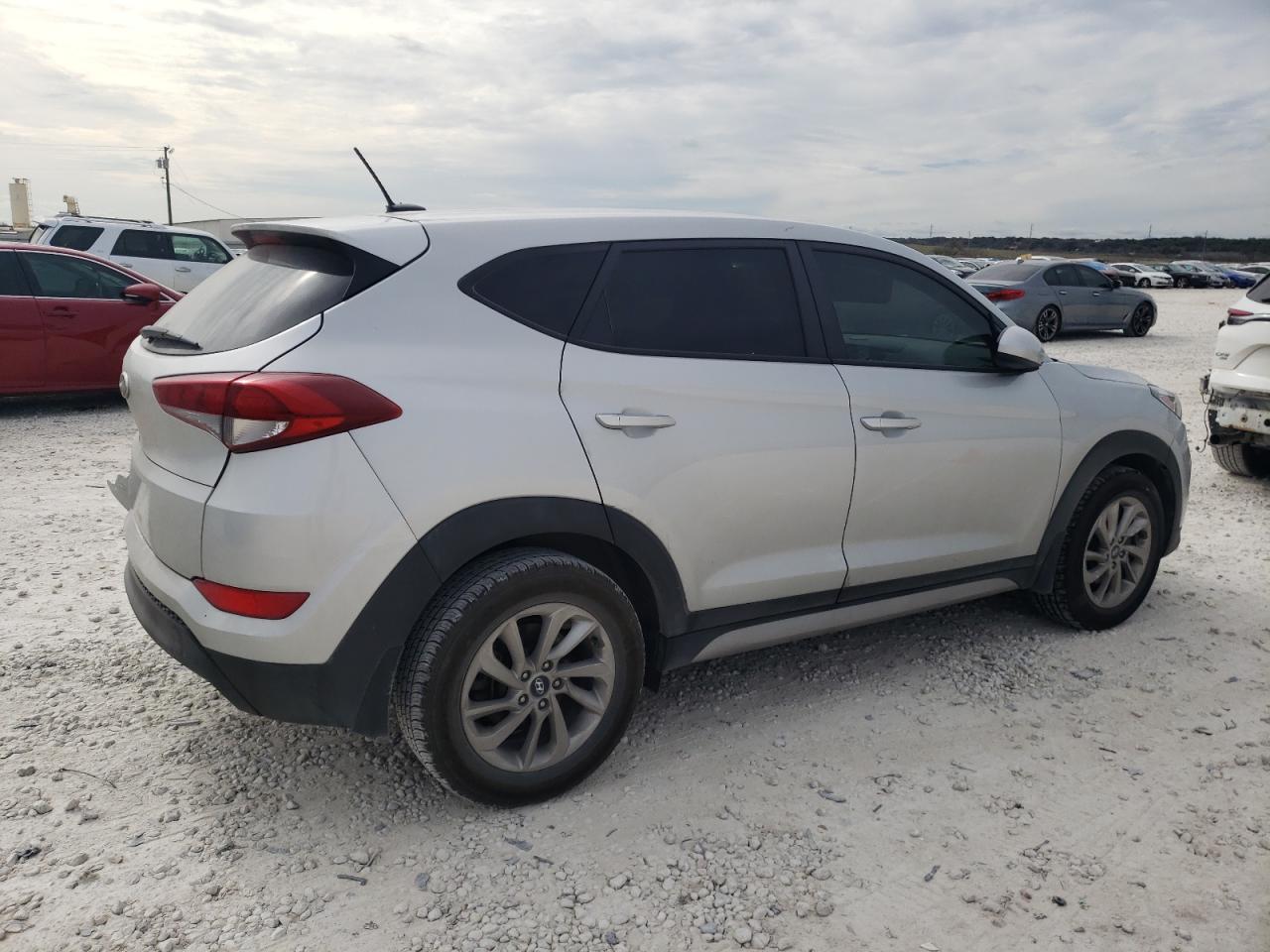 Photo 2 VIN: KM8J23A4XHU380966 - HYUNDAI TUCSON 