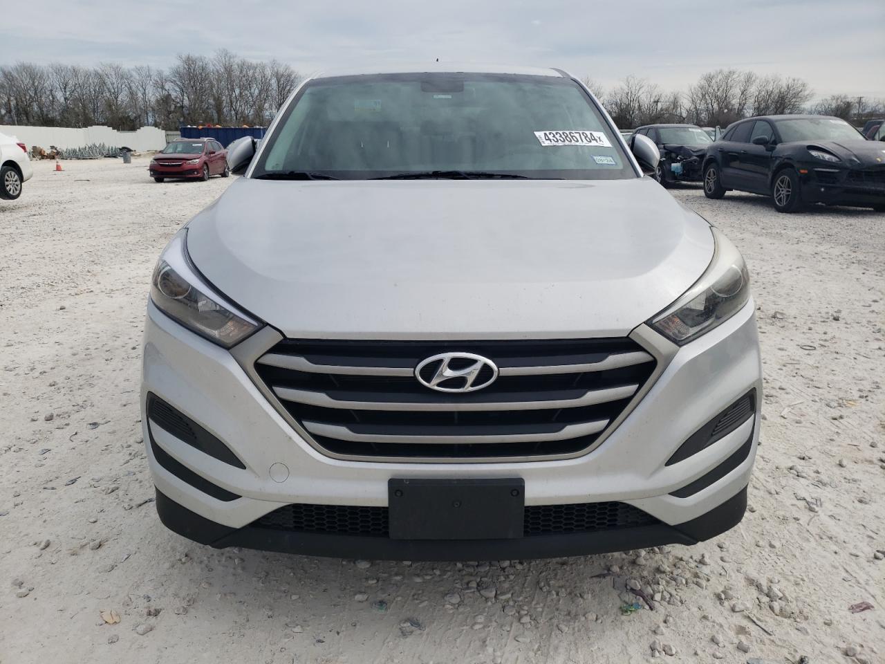 Photo 4 VIN: KM8J23A4XHU380966 - HYUNDAI TUCSON 