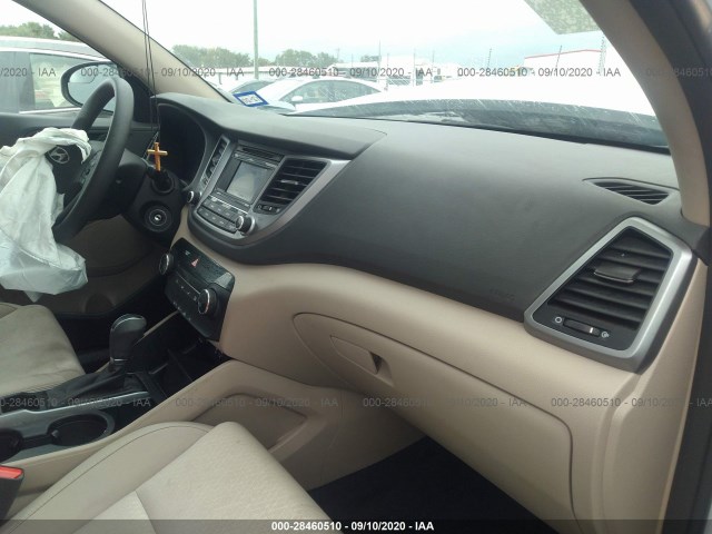 Photo 4 VIN: KM8J23A4XHU569424 - HYUNDAI TUCSON 