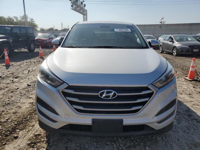 Photo 4 VIN: KM8J23A4XJU764204 - HYUNDAI TUCSON SE 