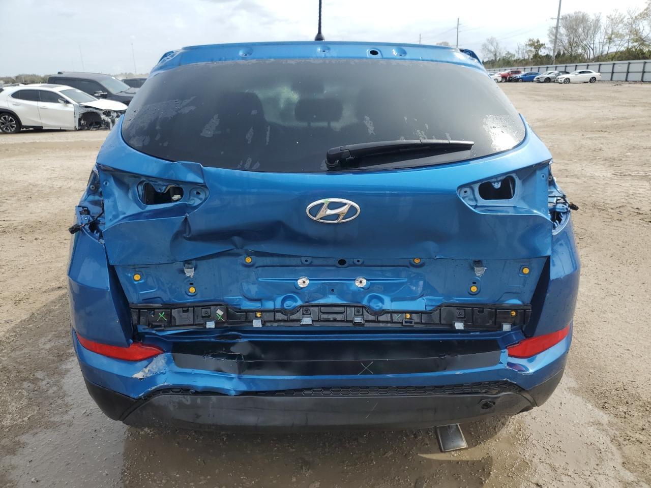 Photo 5 VIN: KM8J23A4XJU782959 - HYUNDAI TUCSON 