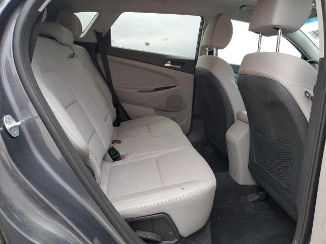 Photo 10 VIN: KM8J23A4XKU063163 - HYUNDAI TUCSON SE 