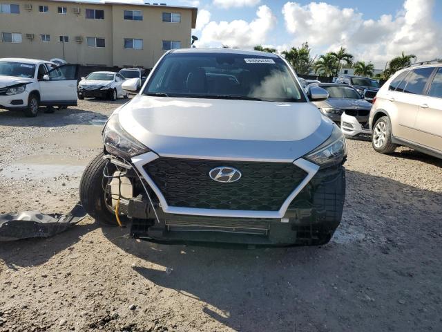 Photo 4 VIN: KM8J23A4XKU885638 - HYUNDAI TUCSON SE 