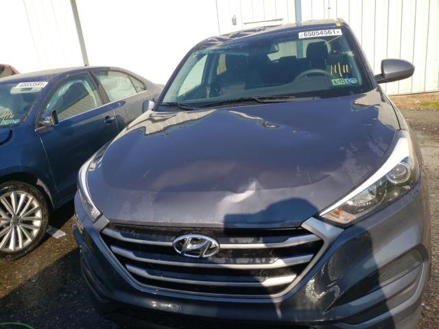 Photo 8 VIN: KM8J2CA40JU769413 - HYUNDAI TUCSON SE 