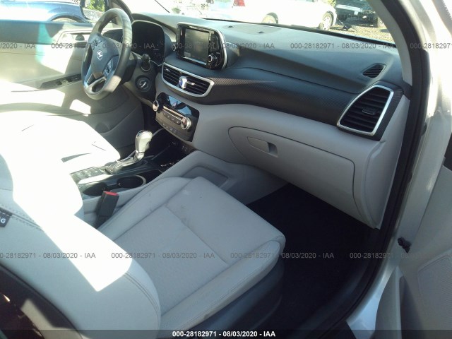 Photo 4 VIN: KM8J2CA40KU887317 - HYUNDAI TUCSON 